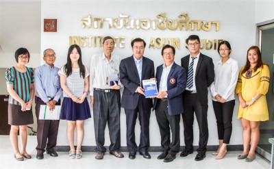 คณะนักวิจัยจาก Central University of Finance and Economics เข้าพบปะและแลกเปลี่ยนทัศนะกับนักวิจัยศูนย์จีนฯ