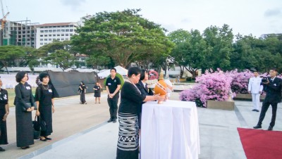 พิธีตักบาตรในวาระครบรอบ 100 ปีแห่งการสถาปนาจุฬาลงกรณ์มหาวิทยาลัย